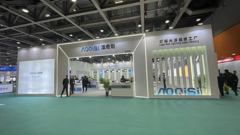 上海发光字标牌：揭秘其背后的制作工艺与选型要点